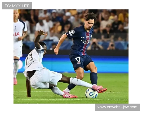 巴黎圣日耳曼维蒂尼亚领跑助攻榜,身价高居联赛首位 巴黎圣日耳曼维蒂尼亚领跑助攻榜,身价高居联赛首位