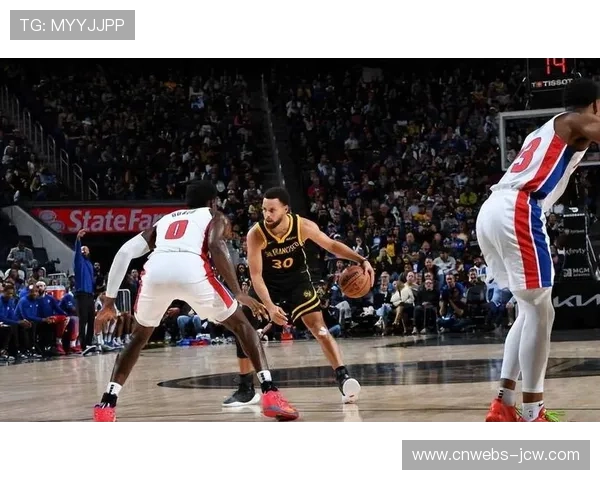 勇士主场胜活塞,库里三分球12中7 勇士主场胜活塞,库里三分球12中7